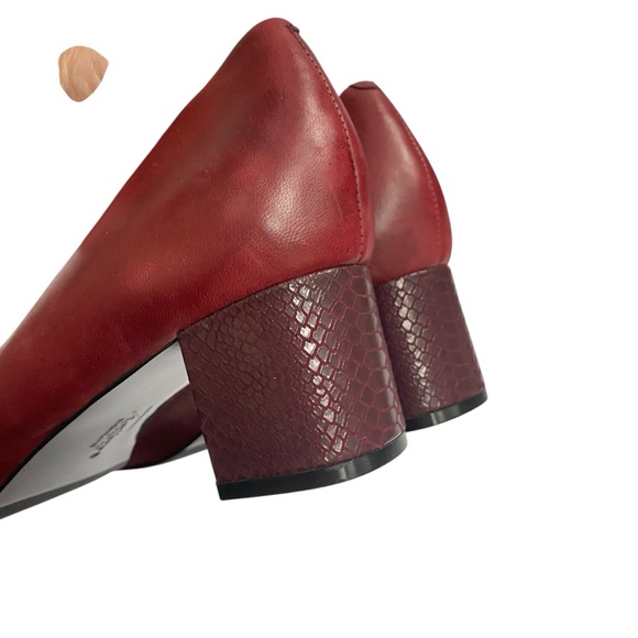 NEW - Trotters Kiki Red Leather Pumps Snake Skin Cap Toe size 12W 12 W T1957-627 - Picture 11 of 14